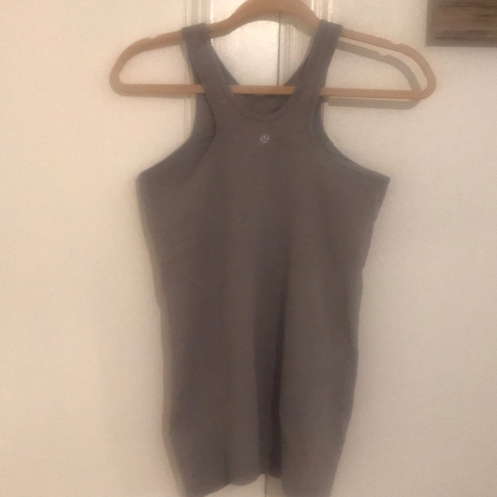 Lululemon tank top with built in bra